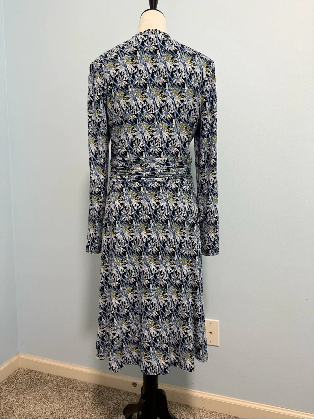 Brooks Brothers Women’s Long Sleeve Floral Print Wrap Lined Dress‎ Size L